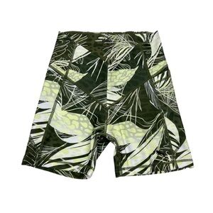 Puma Eversculpt V-Front High Rise Leaf Print Shorts Side Pockets Green Small